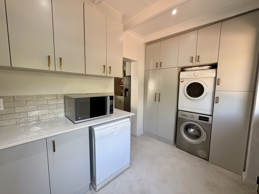 4 Bedroom Property for Sale in Hoog En Droog Western Cape